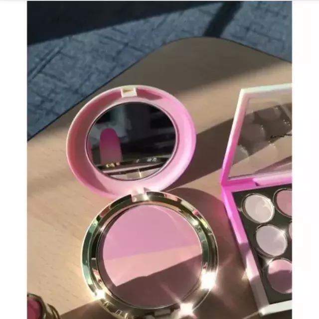 纪梵希搞婚庆，MAC卖寿桃？外国大牌到底对我们的春节有什么误解