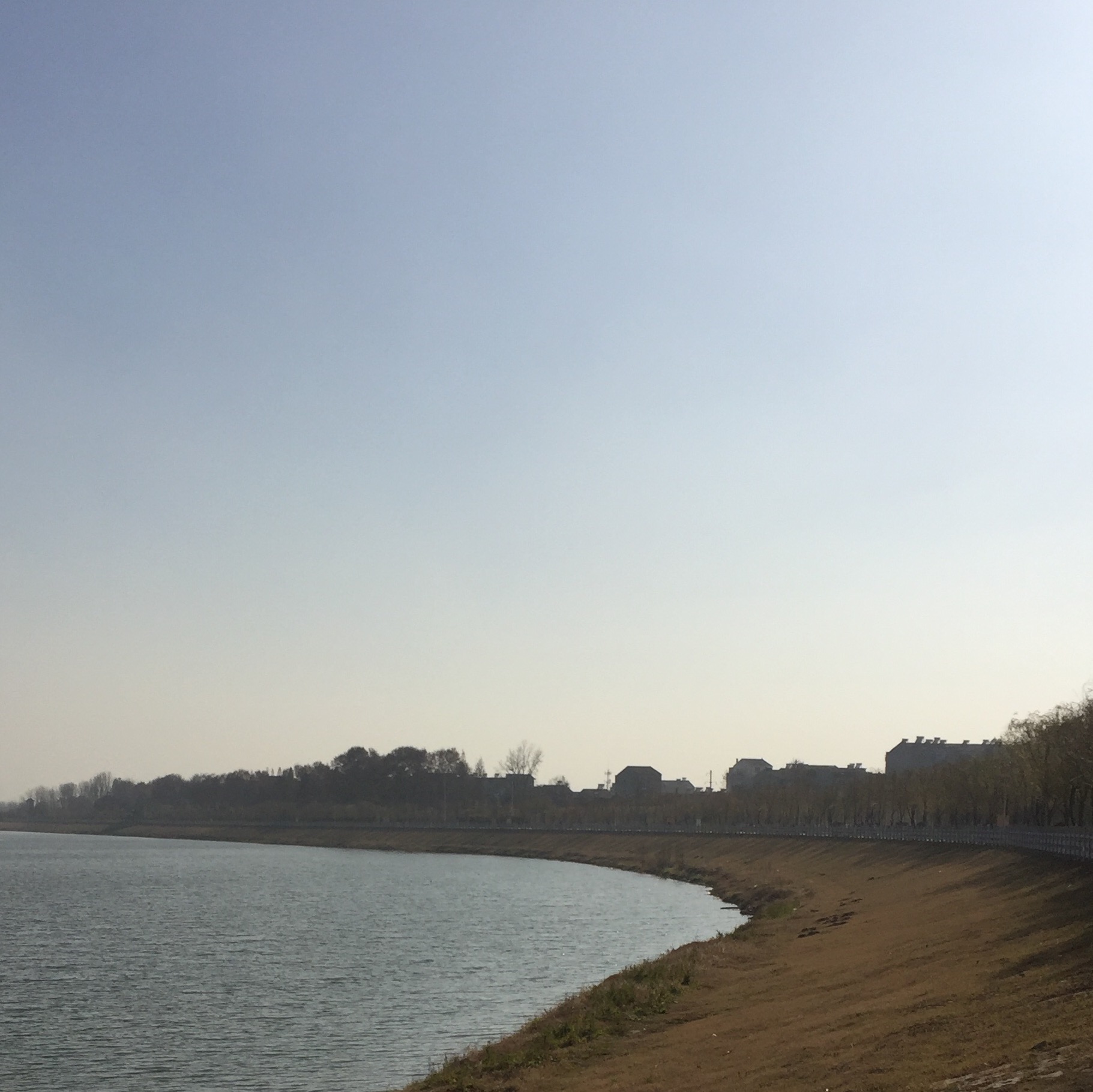 大趾头长，先死娘，我的脚大，趾头长，我的母亲嫌弃了我