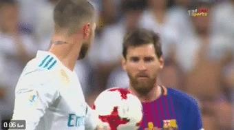 拉莫斯对梅西犯规,拉莫斯vs巴萨红牌记录