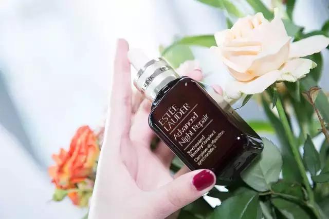 雅诗兰黛小棕瓶精华露与精华液,雅诗兰黛小棕瓶和sk2神仙水