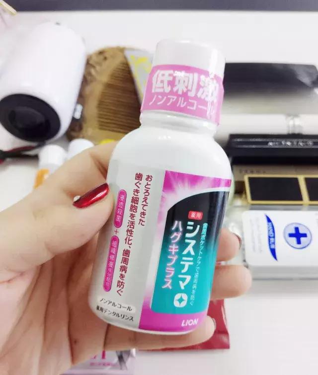 圣诞小分享——女生包包里的小东西