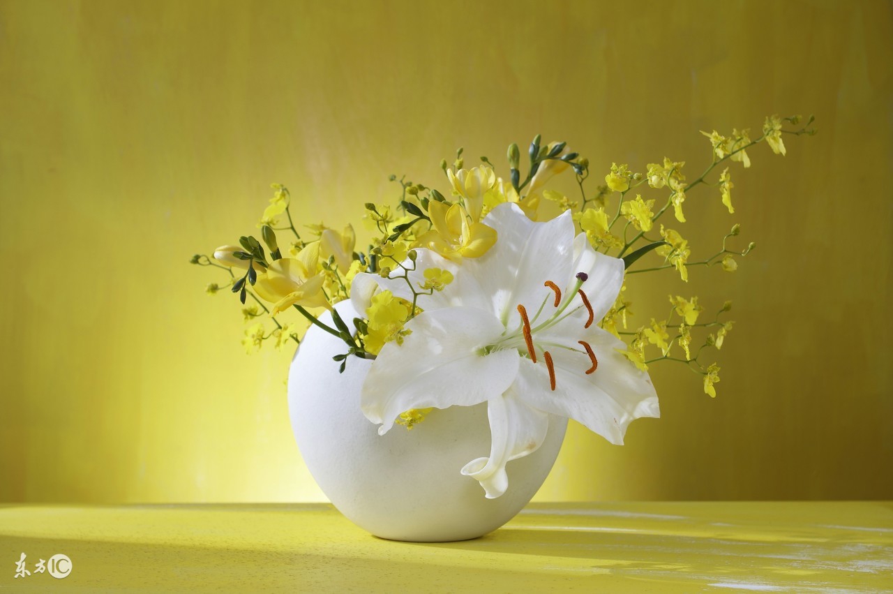 宝宝半夜哭闹非要玩,宝宝晚上闹觉能不能打