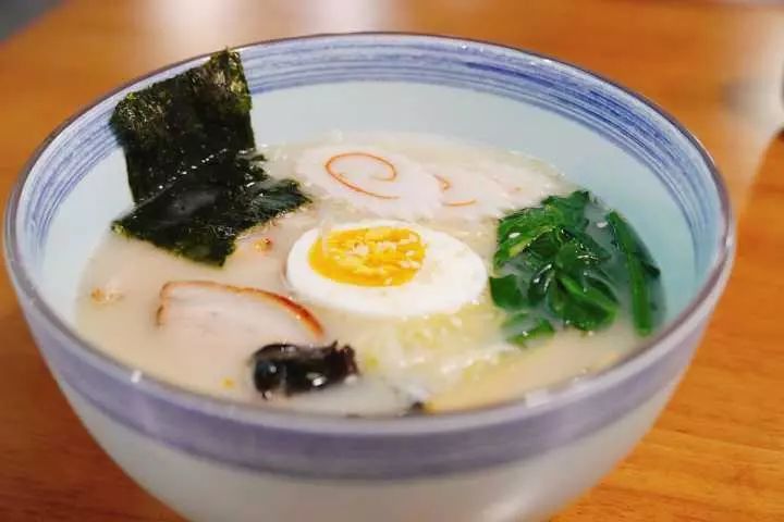 永远在限购的东京超人气泡芙棒，只开30天的魔都网红冰淇淋来杭州