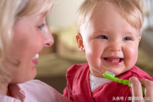 拿蛀牙不当回事,小孩儿蛀牙反复长脓包需要拔牙吗