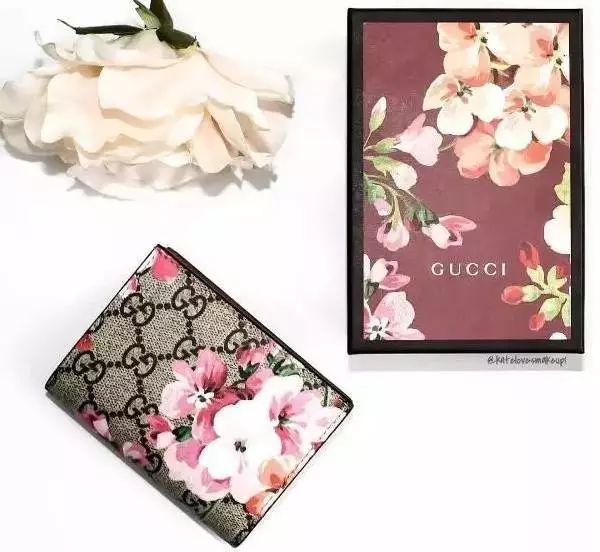 圣诞节适合给女友送什么礼物,圣诞节送女友什么礼物不花钱好