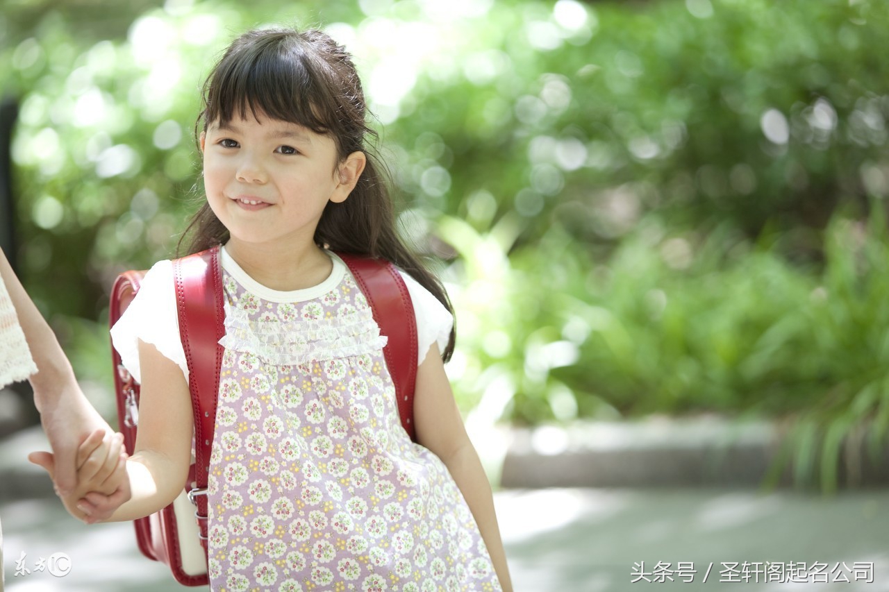 女孩取名叫梁冠熙可以吗,程妤熙女孩这个名字好听吗