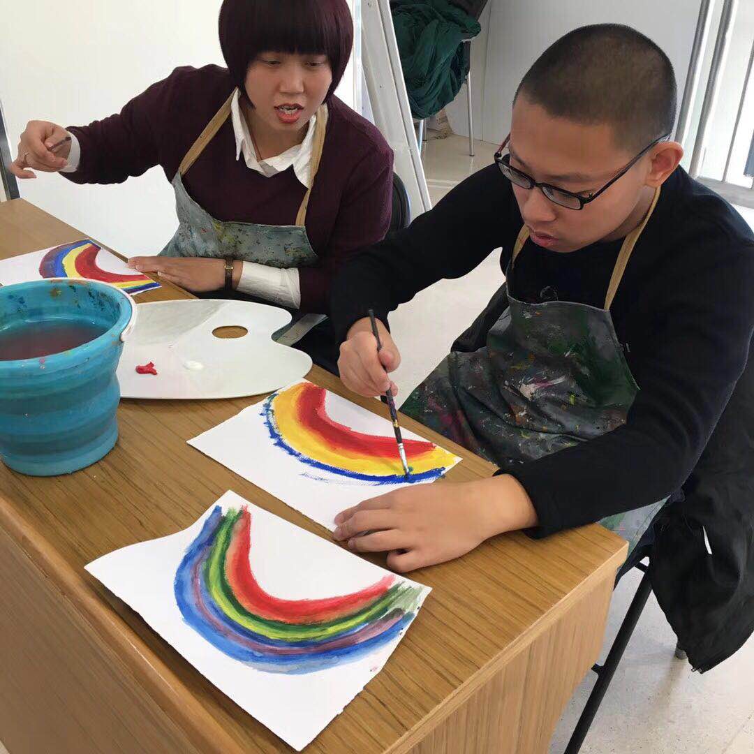 走进智障孩子世界,自闭症儿童的艰难成长之路