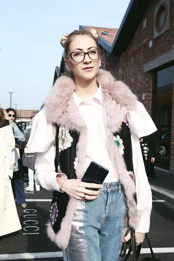 皮草背心马甲搭配保暖,皮马甲怎么穿保暖