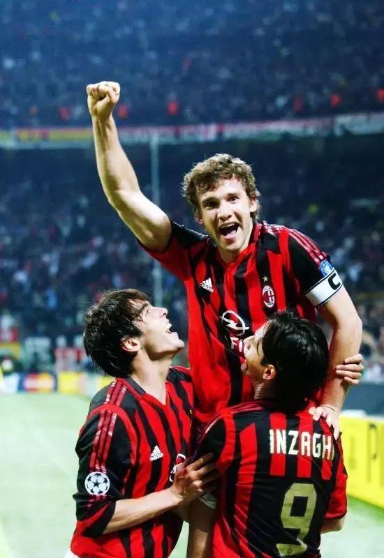 天下足球十大催泪解说青春落幕,天下足球催人泪下