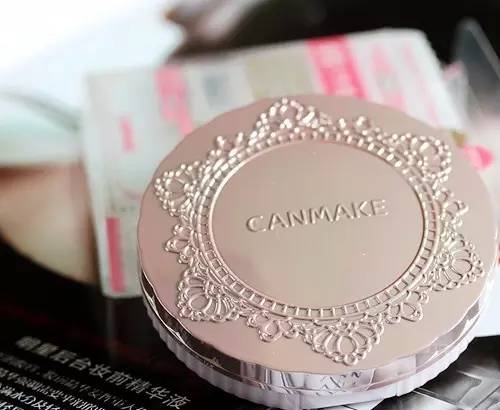 砍妹Canmake受日本学生及白领的喜爱，平价美妆中的战斗机