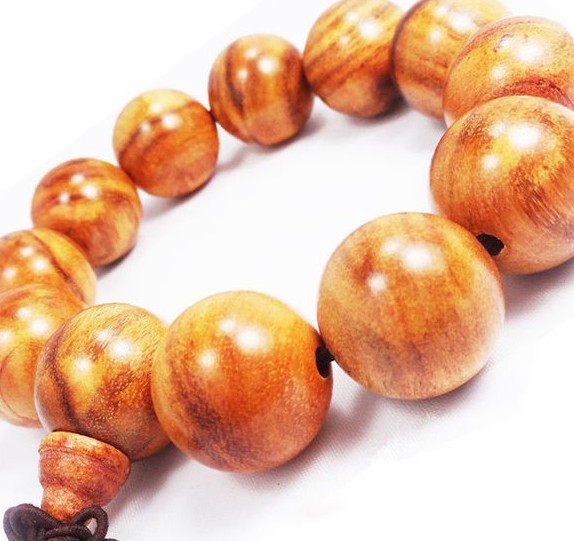 佛珠手串用什么木质最好,木佛珠手串有什么作用和功效