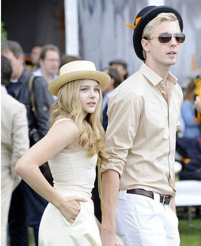 小贝大儿子与女友,小贝长子官宣订婚