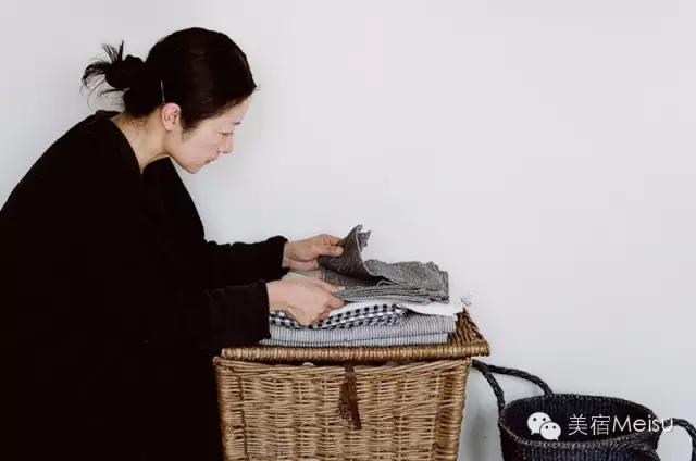 家里铺上一款高颜值桌布,卧室桌布高级感轻奢