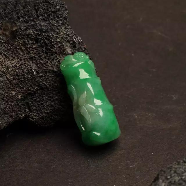 翡翠玉竹节吊坠价格,翡翠玉竹节手镯
