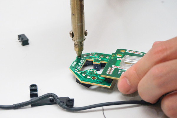 如何快速练习鼠标使用,罗技鼠标换微动教程