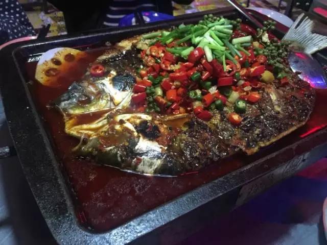 重庆必吃的100家烤鱼店,重庆本地人爱吃的10家火锅店