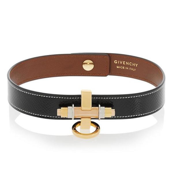 安妮海瑟薇挺孕肚出街,安妮海瑟薇项链珠宝