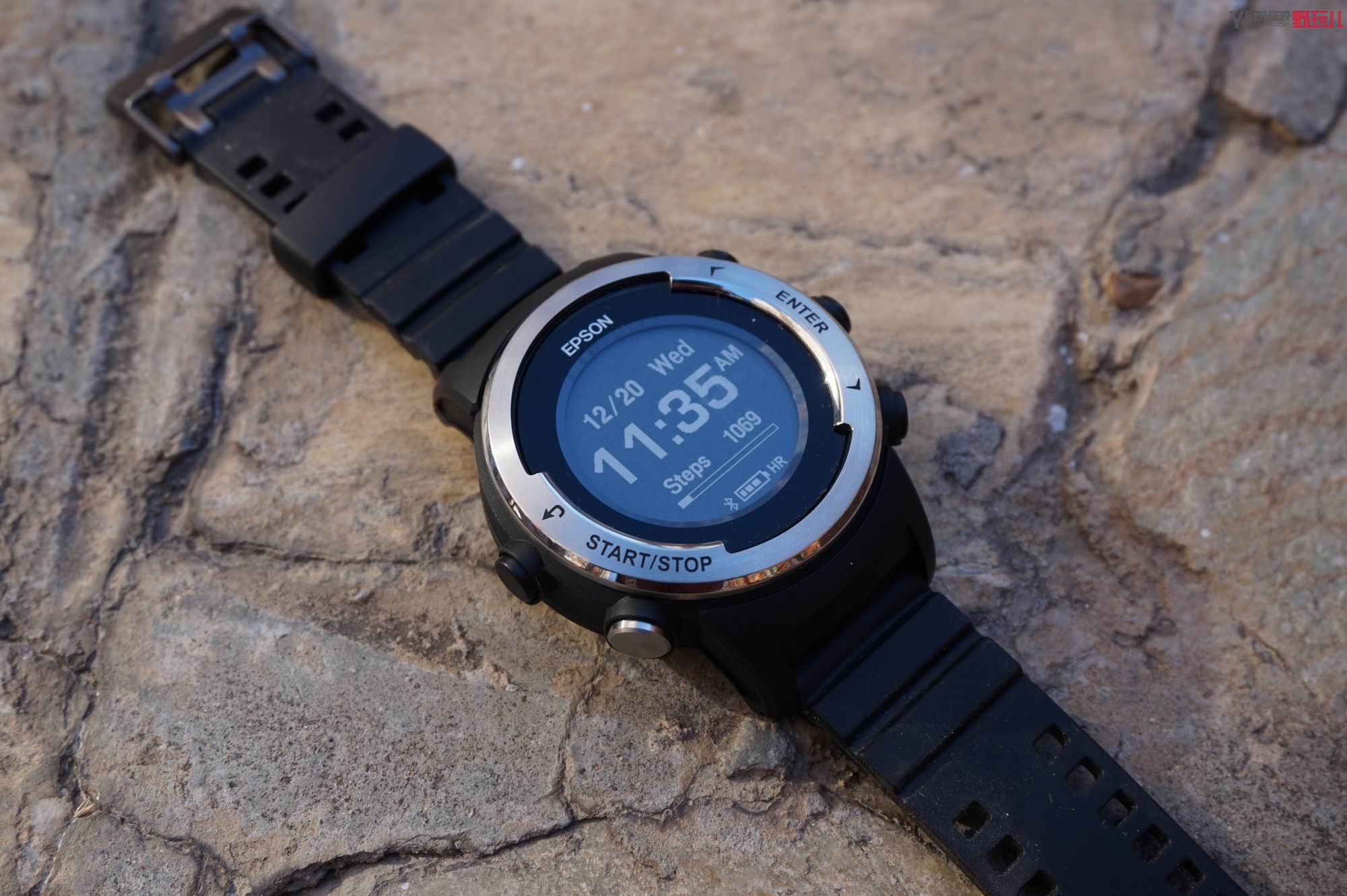 epson运动手表评测,这是我见过最帅气的手表