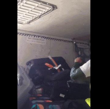 留学生带了5个coach包回国，下飞机后发现全部不翼而飞！机场的托运黑幕，细思极恐……