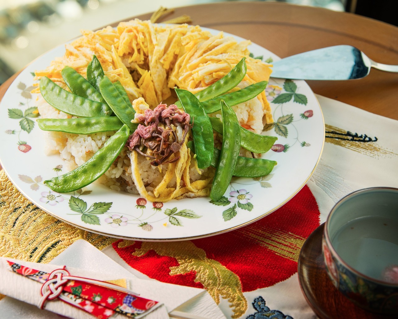 绻佽姳浼奸敠缇庨鍒嗕韩,绻佽姳浼奸敠鐑归オ姣旇禌浣滃搧