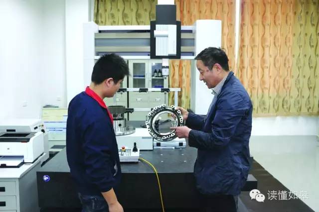 他靠5000块钱起家,他靠400块起家