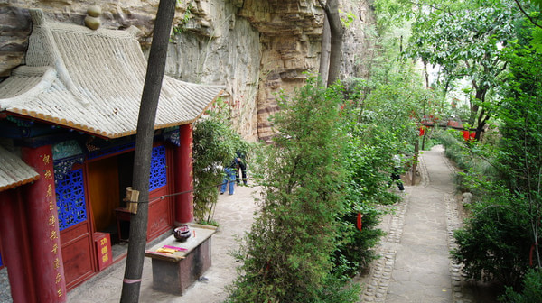 游玩河北邯郸东太行挂壁栈道,西安出发自驾太行挂壁免费公路