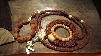 文玩手串怎么盘上色快,文玩手串怎么盘得快