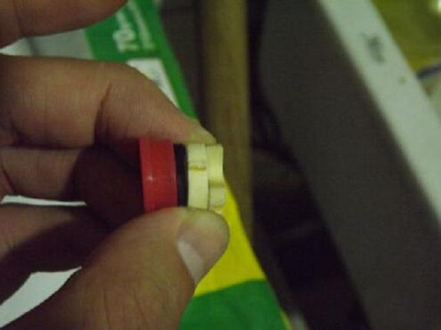 厨房双开关水龙头滴水怎么维修,老式水龙头滴水维修的最佳方法