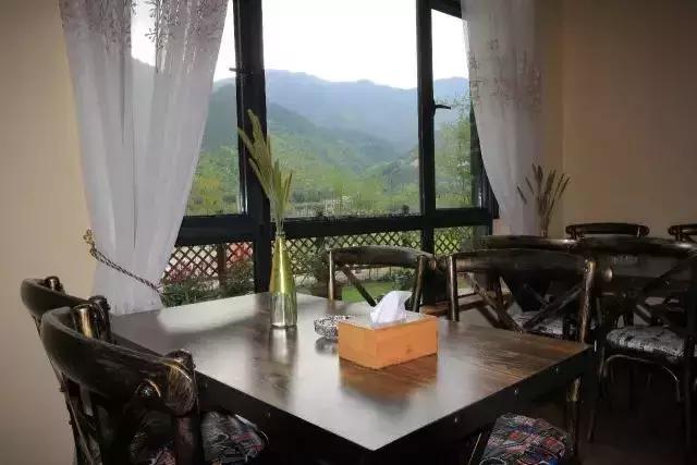 一城一色の人有德行，如水至清-德清