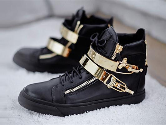 运动鞋排名前十位鞋子品牌有哪些,男士运动鞋鞋子品牌大全