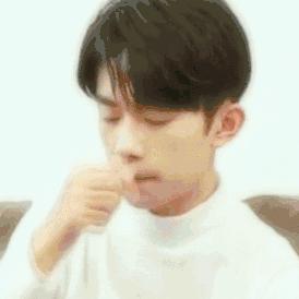 拒绝吸盘!史上最靠谱的免打孔自救指南,伤墙一分算我输