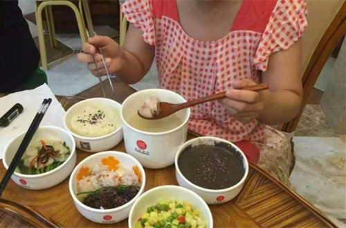 婆婆给儿媳做月子餐全都是青菜,婆婆给媳妇做月子餐