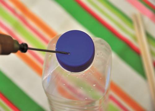 家庭无人浇花器怎么做,制作浇花器一年都不用浇水