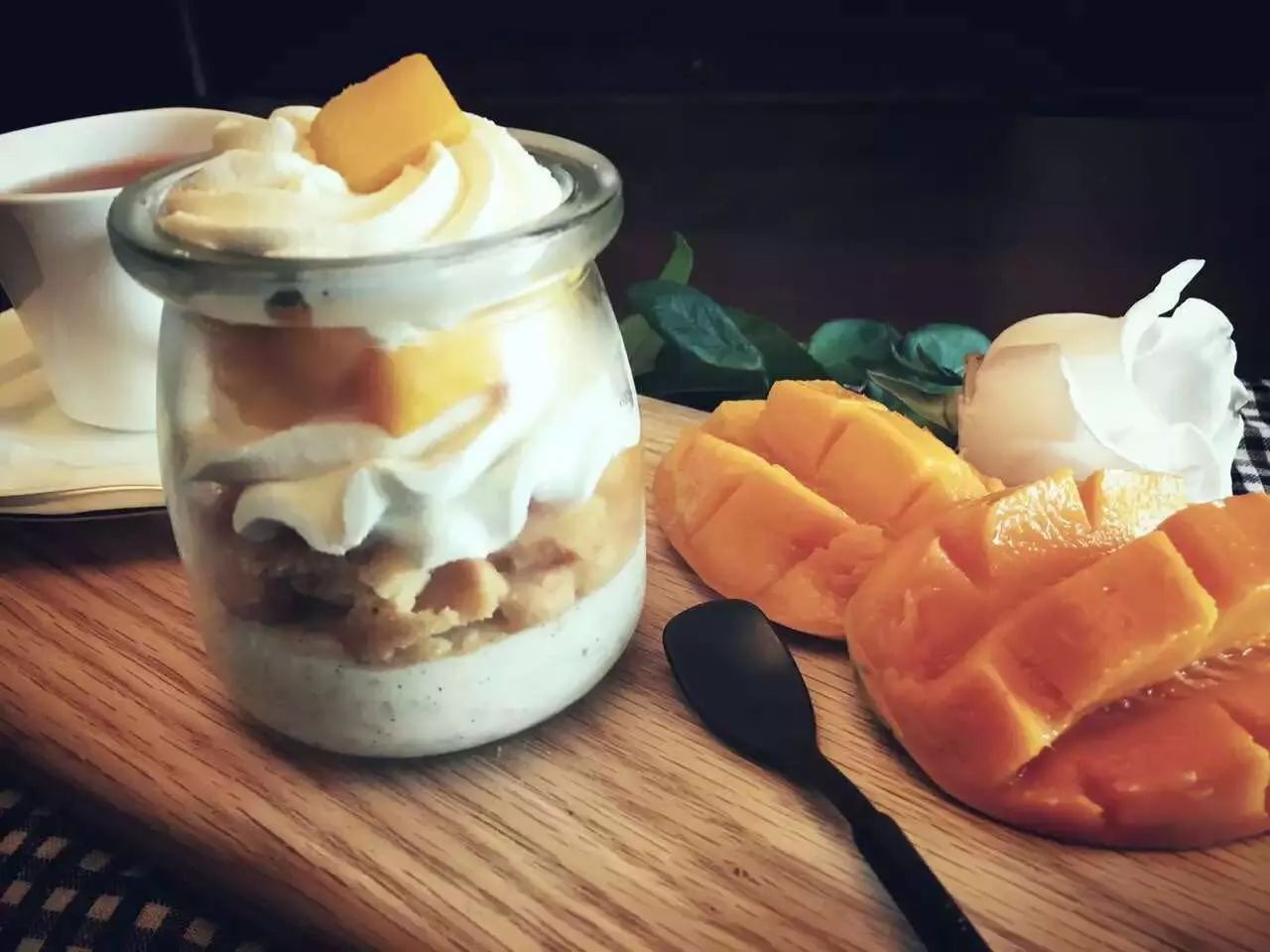 一口咬定修女泡芙法国面包师恋上成都钢琴妹