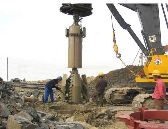 旋挖钻孔灌注桩干孔作业技术交底,旋挖钻孔灌注桩护筒埋设技术交底