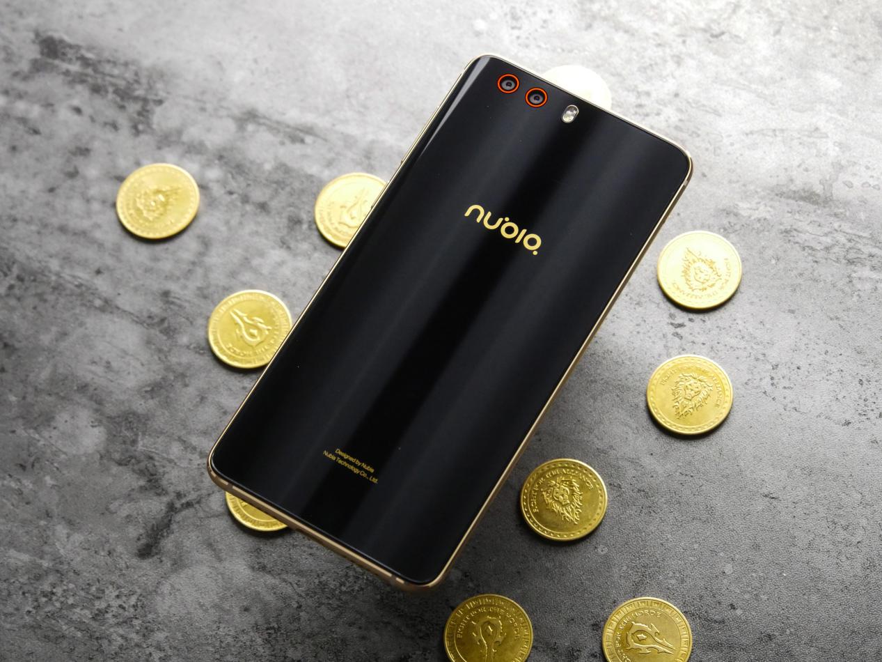 悄悄告诉您这几款男装新春正流行,偷偷告诉你今年流行的焦糖色