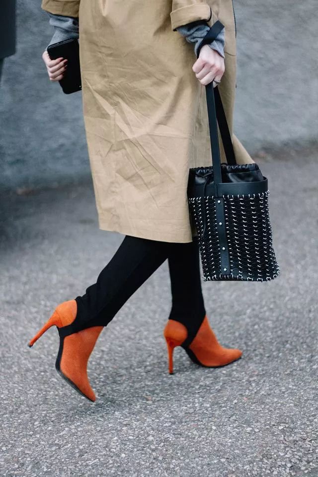 踩脚裤穿着舒服吗,七种颜色的踩脚裤