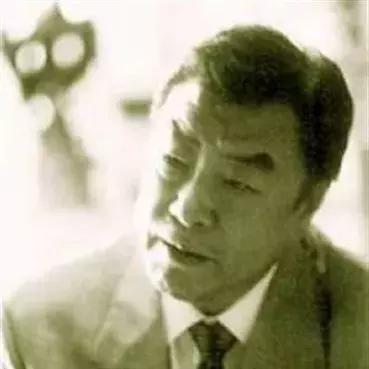 整容失败嘴巴歪斜现状,整容失败鼻梁歪了半年