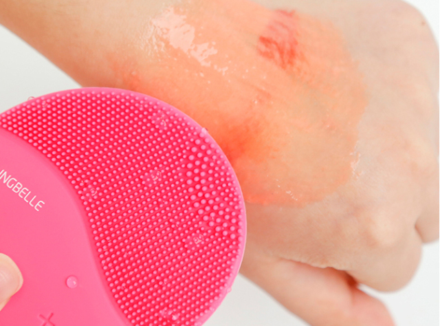 求求你别再这样洗脸啦!