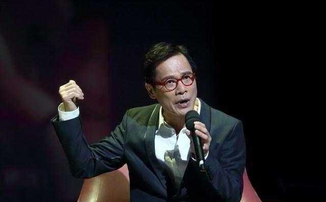 黄家驹谭咏麟经典歌曲,黄家驹28首最经典歌曲灰色轨迹