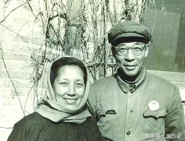 总理看中的姑娘，三年只回家两次，用计算器造出原*弹子**