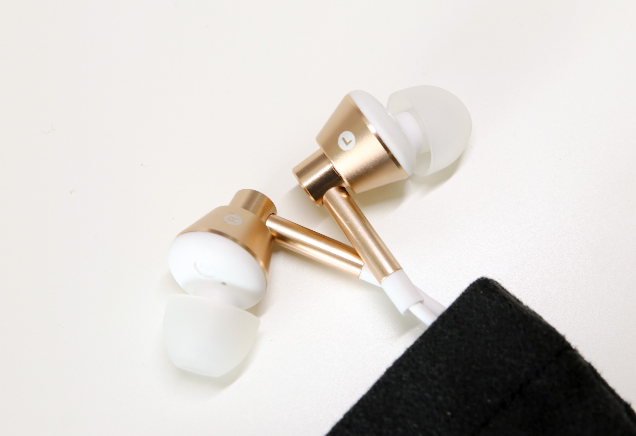 1more降噪耳机2017,1more入耳式耳机推荐