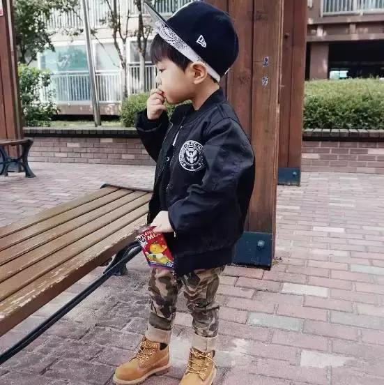 冬季男宝宝整套潮流穿搭,最新春夏韩系男孩穿搭