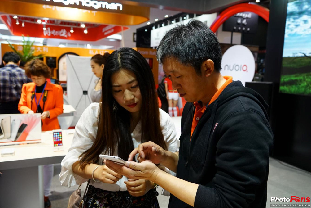 Z11mini亮相PE努比亚展台成热点