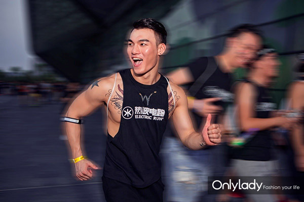 热波电跑首站广州,当红小鲜肉倾力加盟