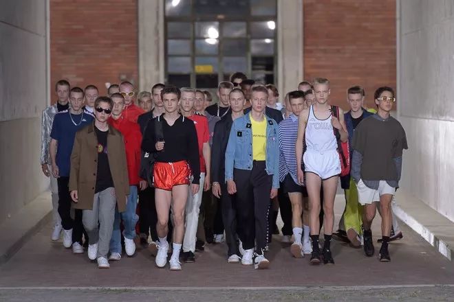 足球衫穿搭,翻领足球衣穿搭