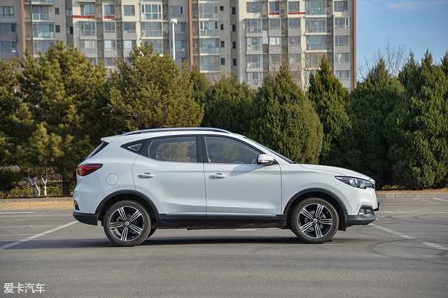 爱卡suv,名爵zs2020款1.5l是三缸还是四缸