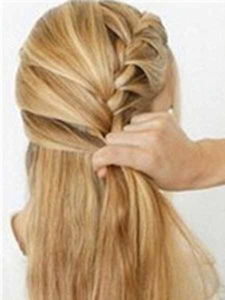 适合长发的甜美发型扎法,长发可爱风发型扎法