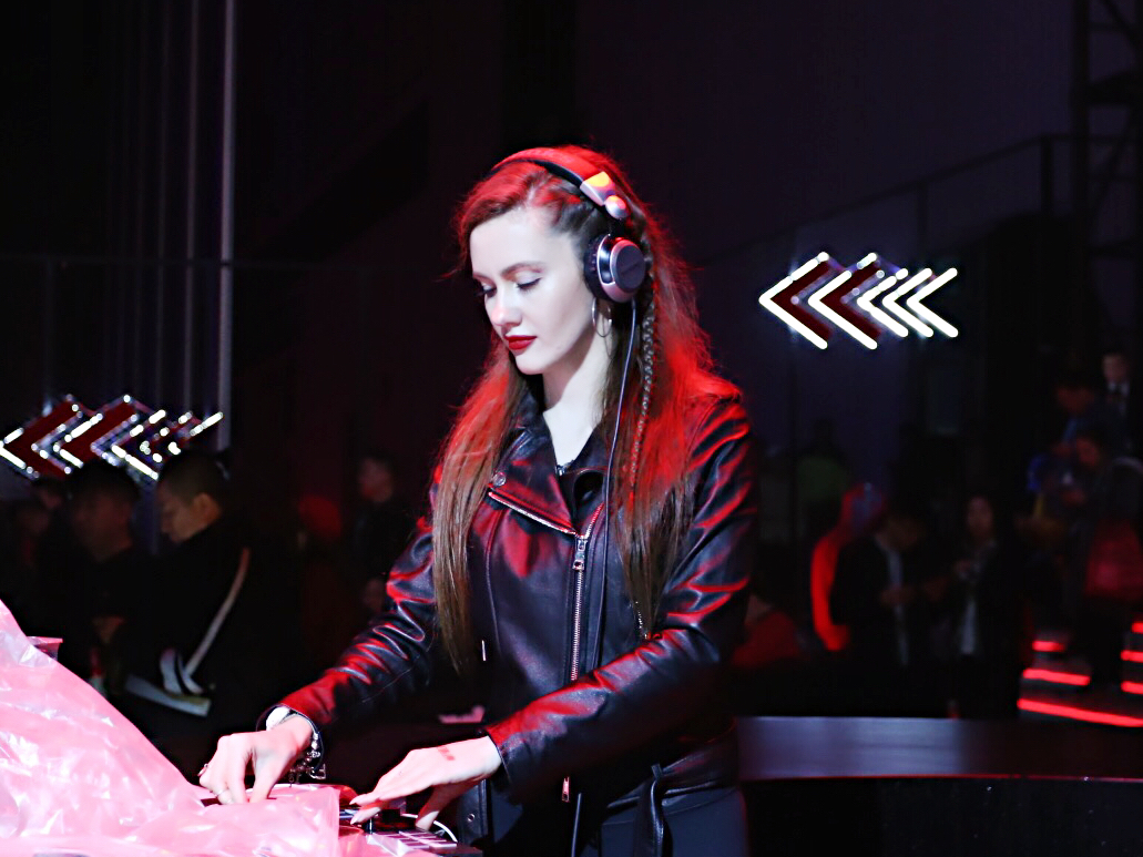 2扇门竟要40万！“爵战珠海”MG名爵年度潮玩轰趴进阶车主新玩法