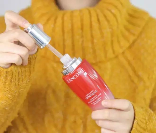 小黑瓶为什么是红色,小黑瓶是不是白里透红